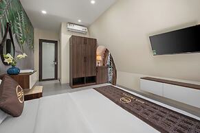 BIG HOTEL