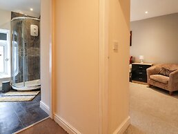 2 Stoneleigh Cottage