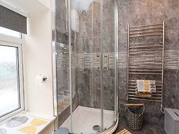 2 Stoneleigh Cottage