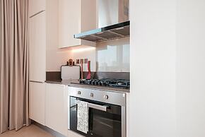 Luxe Living - Spacious 2BR - Marina Gate