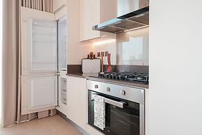 Luxe Living - Spacious 2BR - Marina Gate