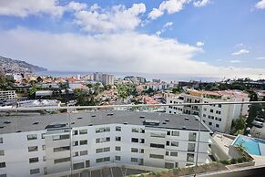 Panoramic Pearl by Homie
