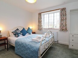 Two Towers Cottage