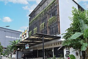OYO 93503 Lotte Residence