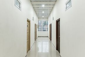 OYO 93503 Lotte Residence