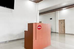 OYO 93503 Lotte Residence