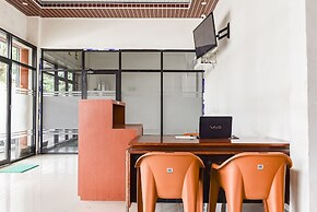 OYO 93503 Lotte Residence