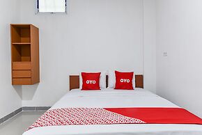 OYO 93503 Lotte Residence