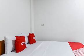 OYO 93503 Lotte Residence