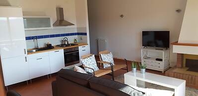 Sleeps 6 - Private Pool - Remote Countryside Villa