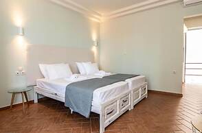 Room in Guest Room - Girogiali Beach Hotel