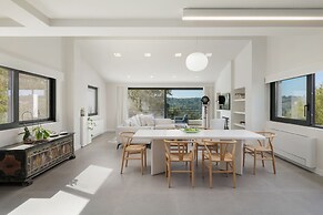 Gaia - A Secret Luxury Hideaway