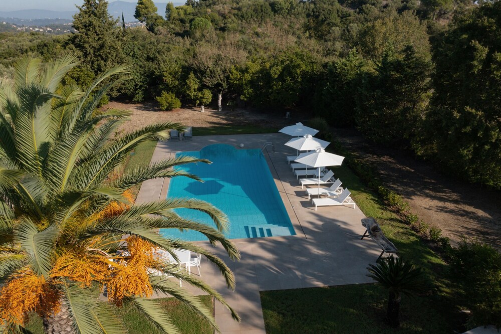 Gaia - A Secret Luxury Hideaway