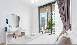 Modern 2BR at Liv Residence