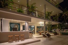 Coconuts Beach House