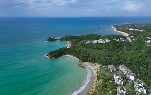 Coconuts Beach House