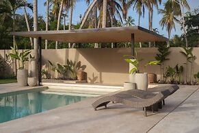 Coconuts Beach House