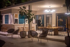 Coconuts Beach House