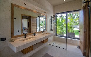 Coconuts Beach House