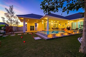 Private Modern 3 Bedroom Pool Villa- AV1