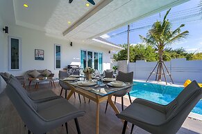 Private Modern 3 Bedroom Pool Villa- AV1