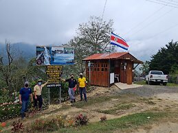 Macho Mora Mountain Lodge