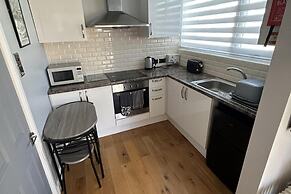 Modern One Bedroom Chalet With Central Heating