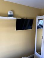 Modern One Bedroom Chalet With Central Heating