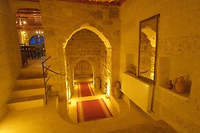 Euphoria Cave House