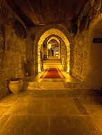 Euphoria Cave House