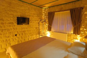 Euphoria Cave House