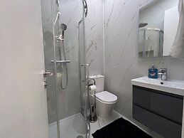 Luxurious London Studios