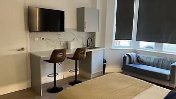 Luxurious London Studios