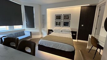 Luxurious London Studios