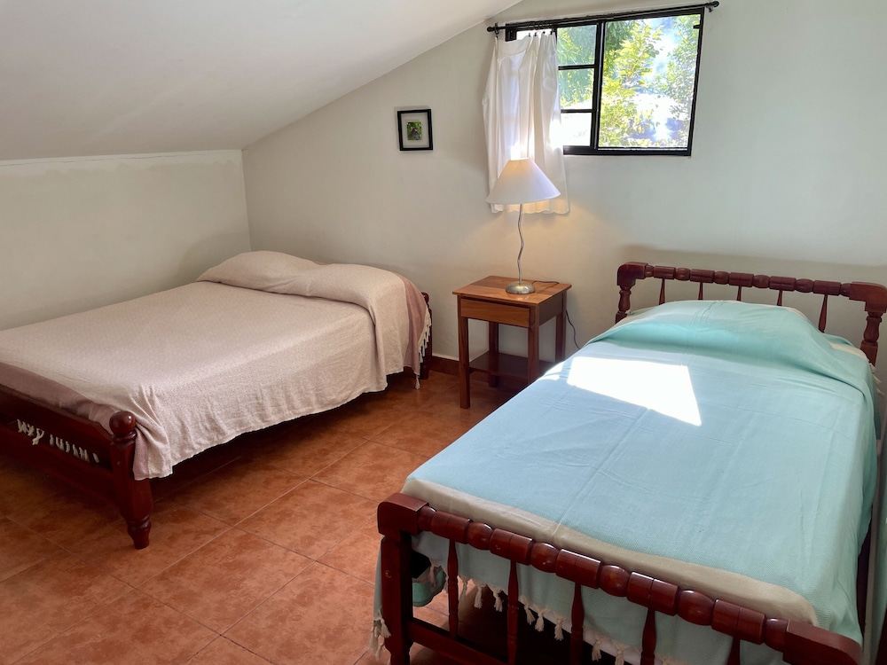 Casa Girasol Hospedaje y Tours