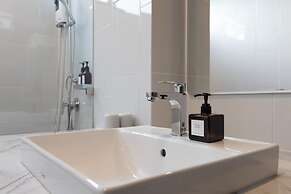 AMIRI PLACE HOTEL