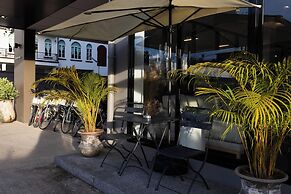 AMIRI PLACE HOTEL