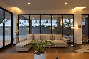 AMIRI PLACE HOTEL