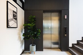 AMIRI PLACE HOTEL