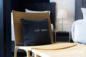 AMIRI PLACE HOTEL