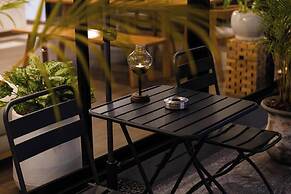 AMIRI PLACE HOTEL