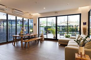 AMIRI PLACE HOTEL