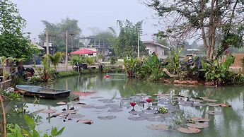 Check-in Resort