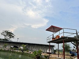 Check-in Resort
