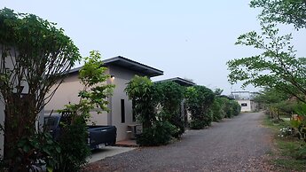 Check-in Resort