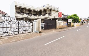 Hotel O Adelia Residence