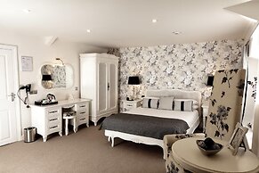 Emlyn Hotel