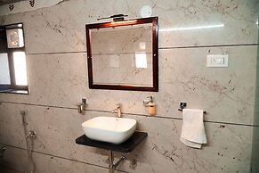 Jawai Empire Resort