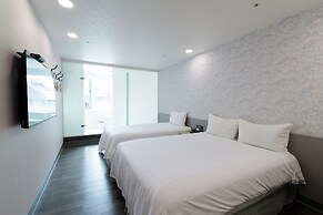 O Fun Hotel