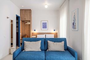 Kallithea Apartments by Olala Homes